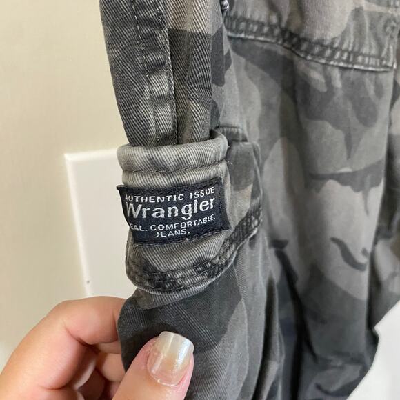 Wrangler Camo Cargo Pant Relaxed Fit Side Pockets Utility Outdoor Pant Sz 38 - Picture 6 of 10